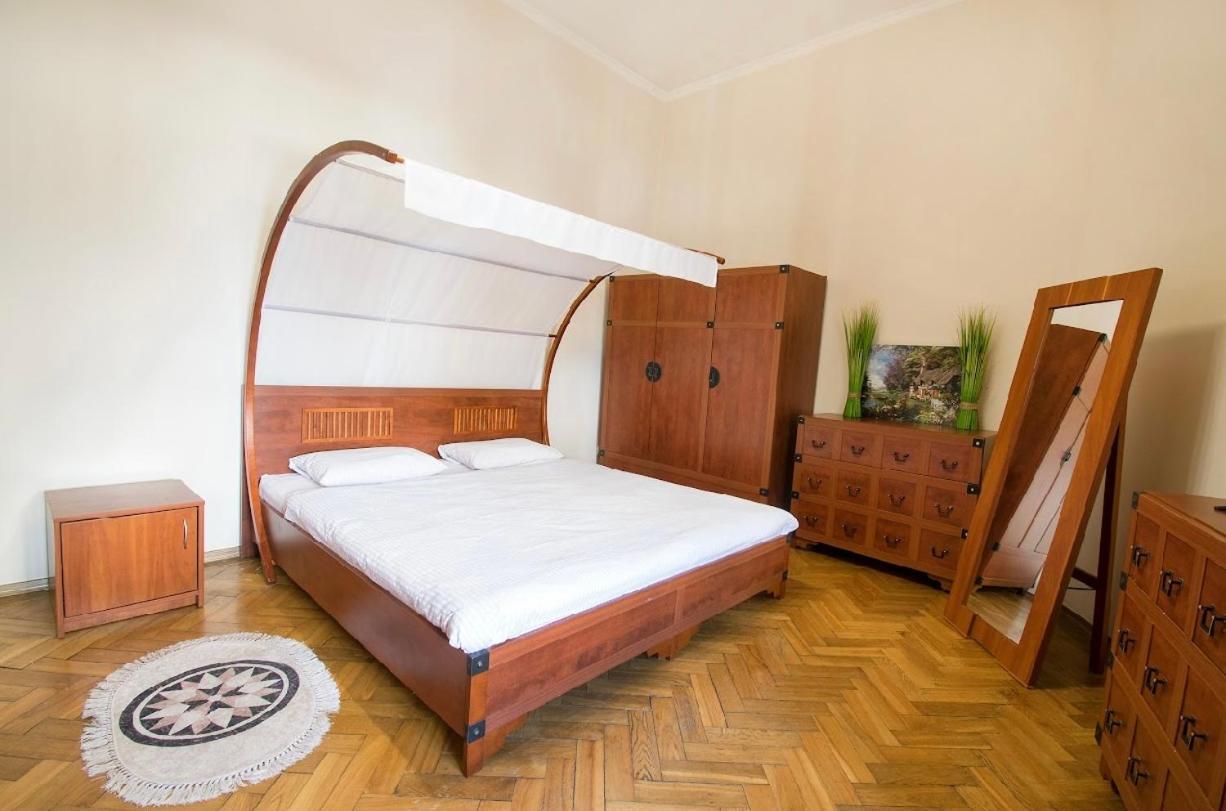 Vidfort Вороного Lviv Ngoại thất bức ảnh